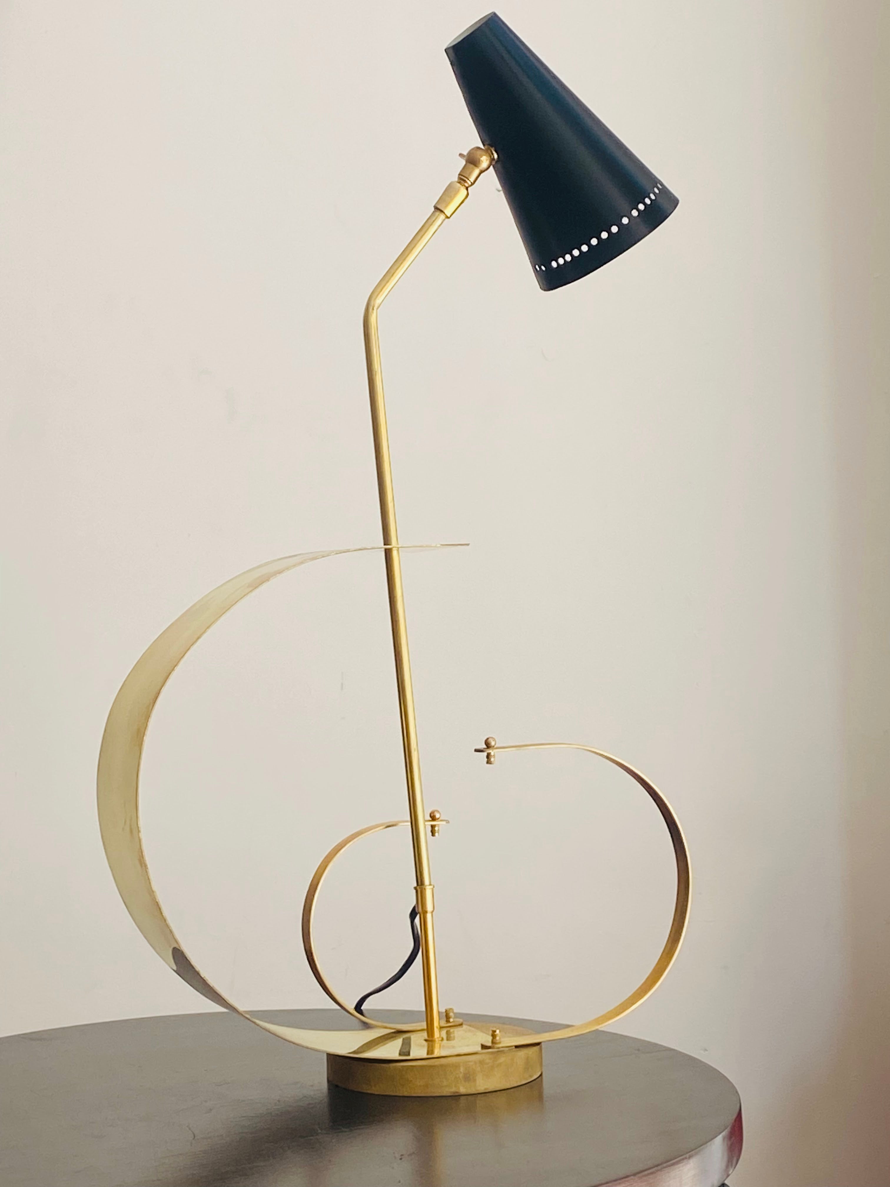 Lampe 3C — Laiton Massif & Cône Laqué Noir Mat