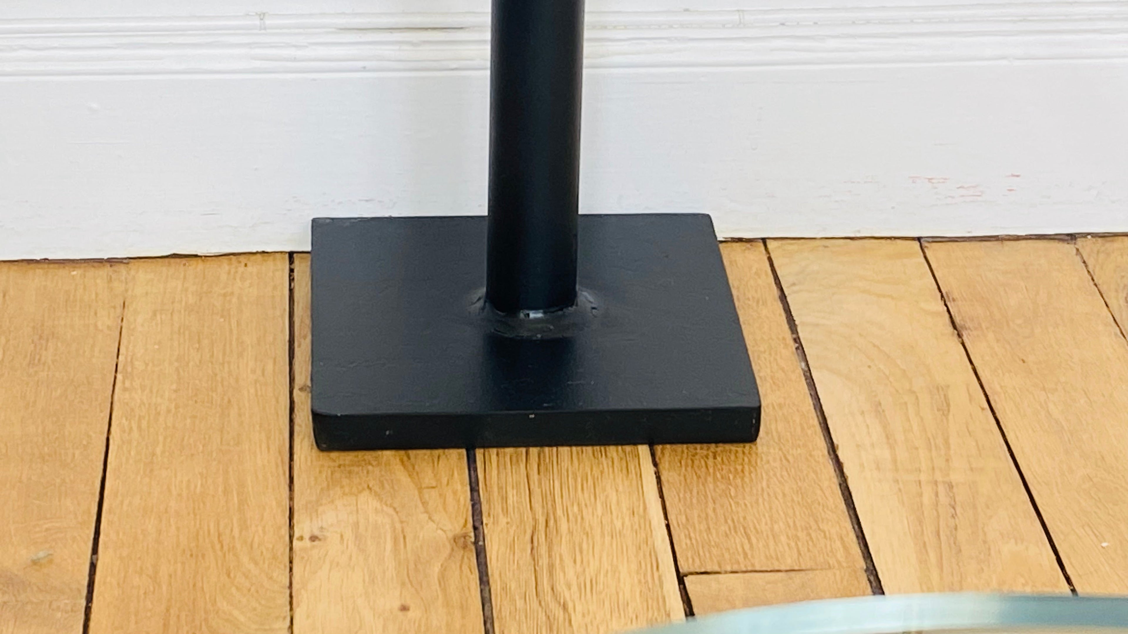 Zénith — Lampadaire Sculptural Acier Noir & Laiton Massif