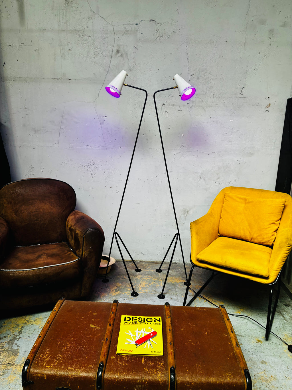 Magnifique Paire de Lampadaire, design minimaliste