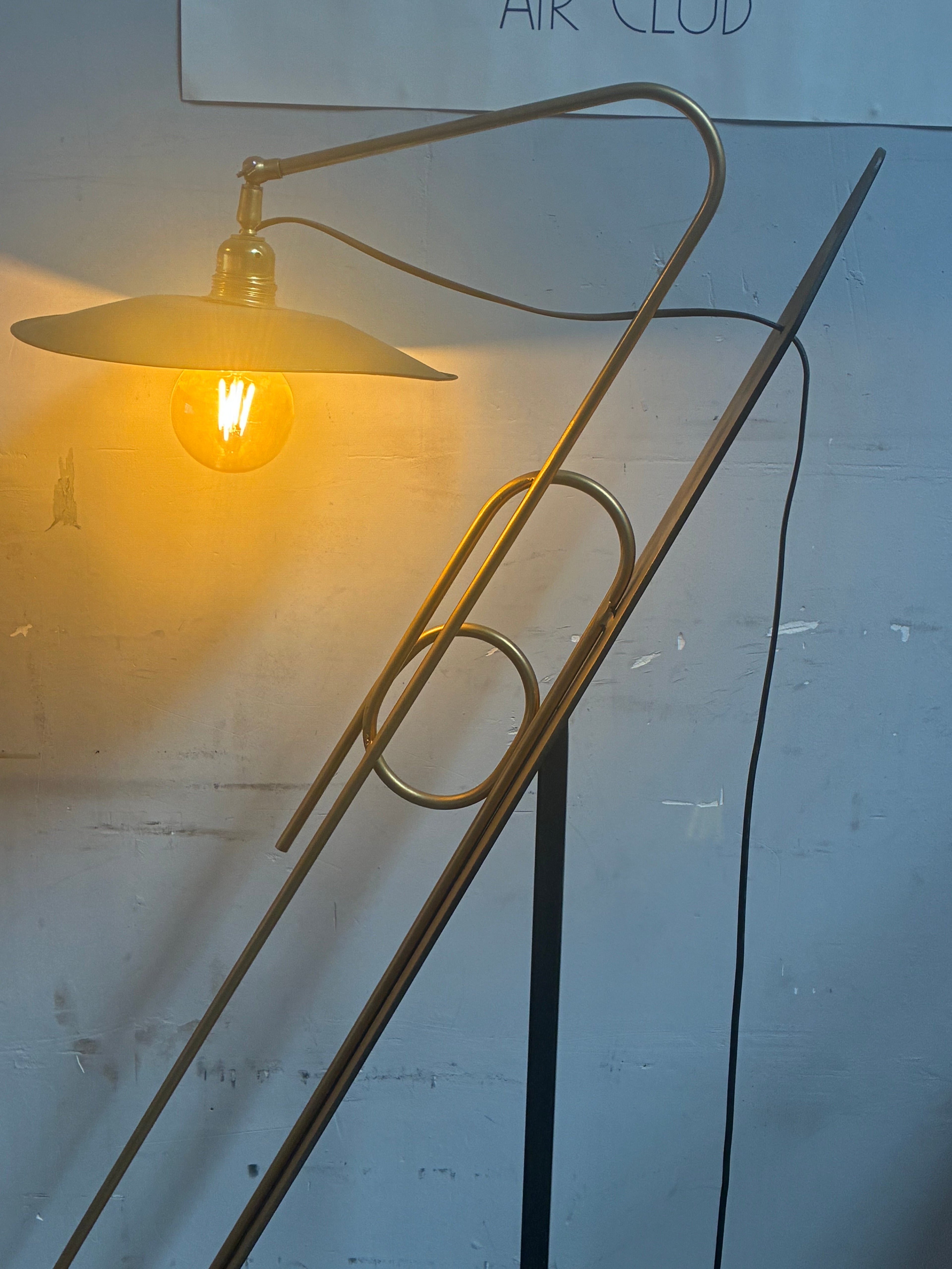 Trombone — Luminaire Sculpture